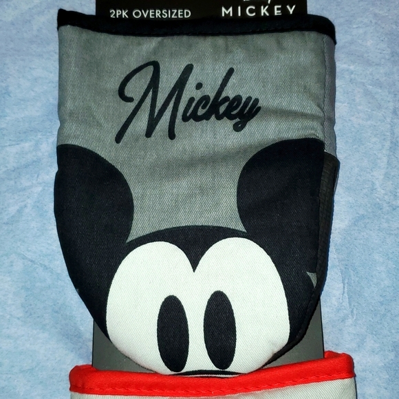 Mickey & Minnie 2PK Ovesized Mini Mitts - Picture 3 of 6